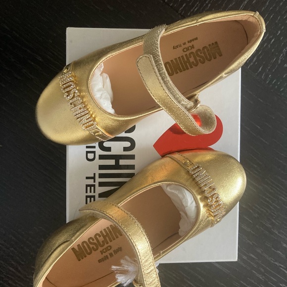 Moschino - Picture 11 of 12